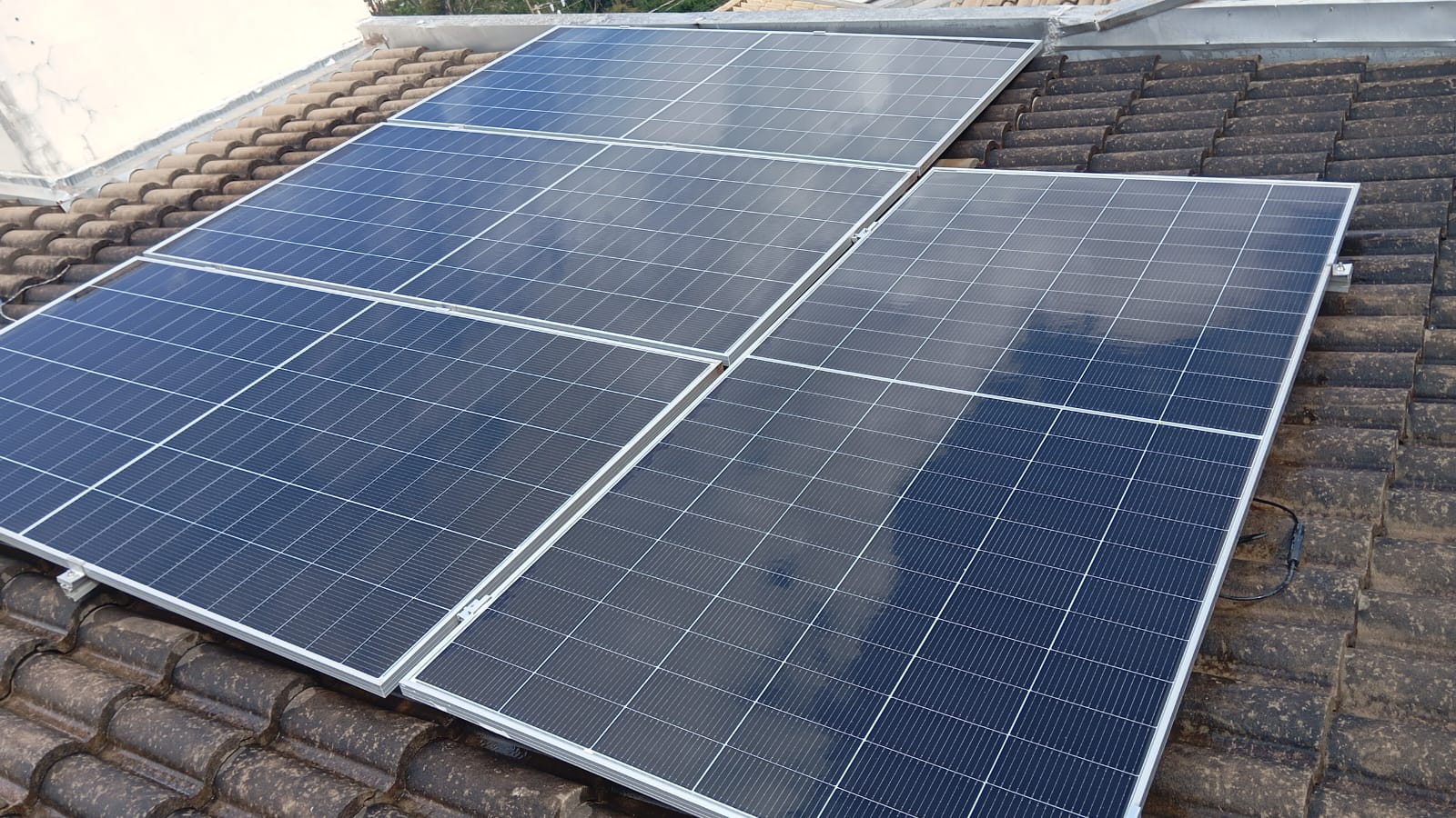 Instalação residencial – módulos fotovoltaicos